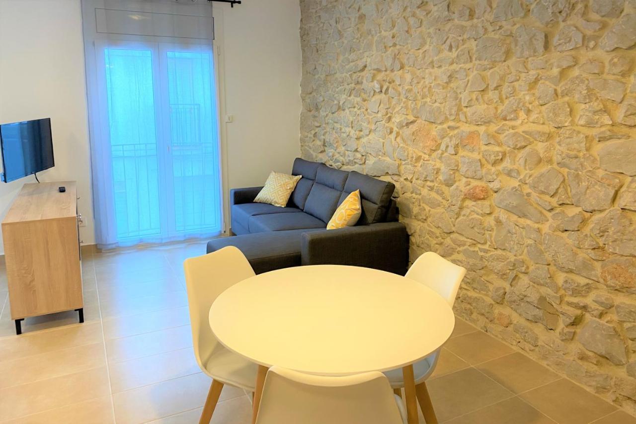 Apartment Centre *